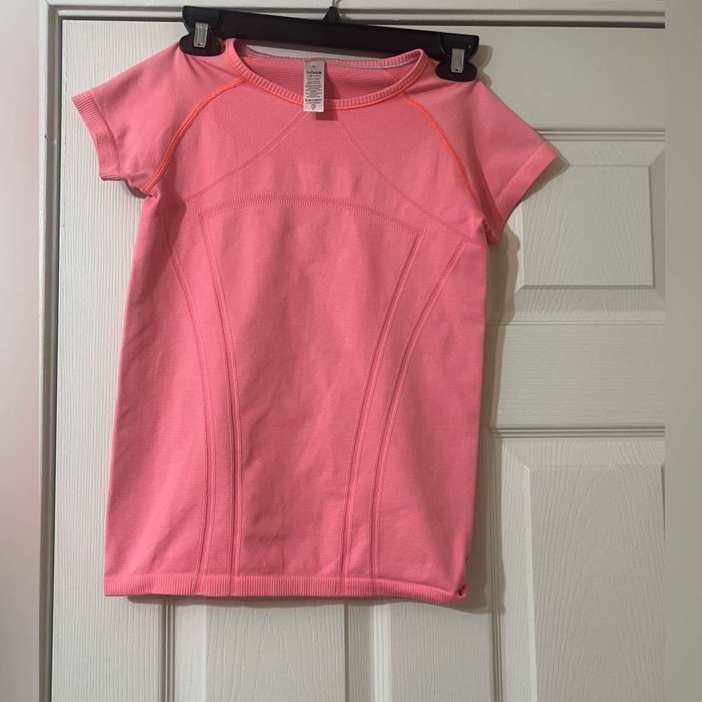 Ivivva shirt